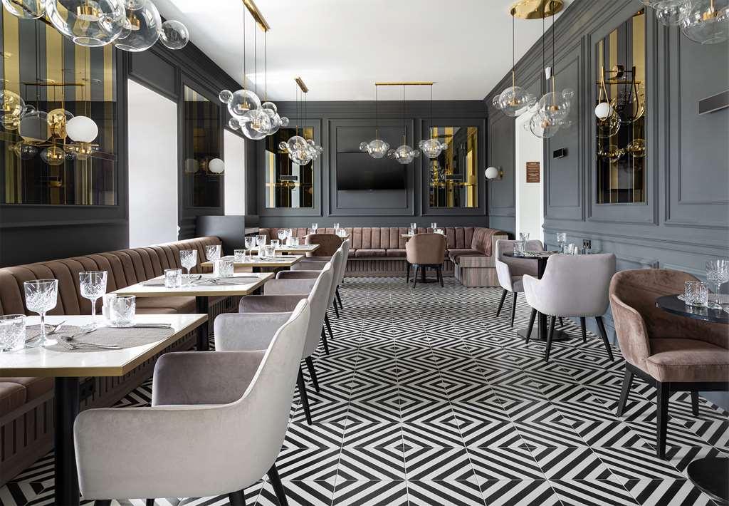 The Basilian Minsk, Curio Collection By Hilton Hotel Restoran gambar