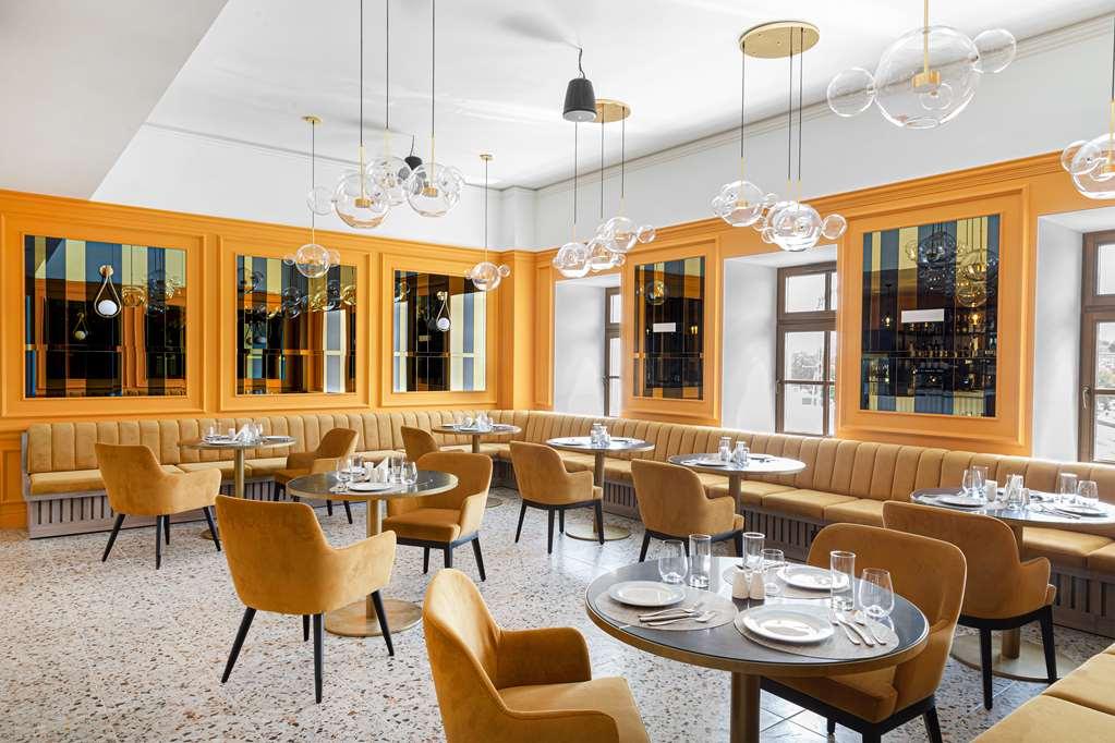 The Basilian Minsk, Curio Collection By Hilton Hotel Restoran gambar