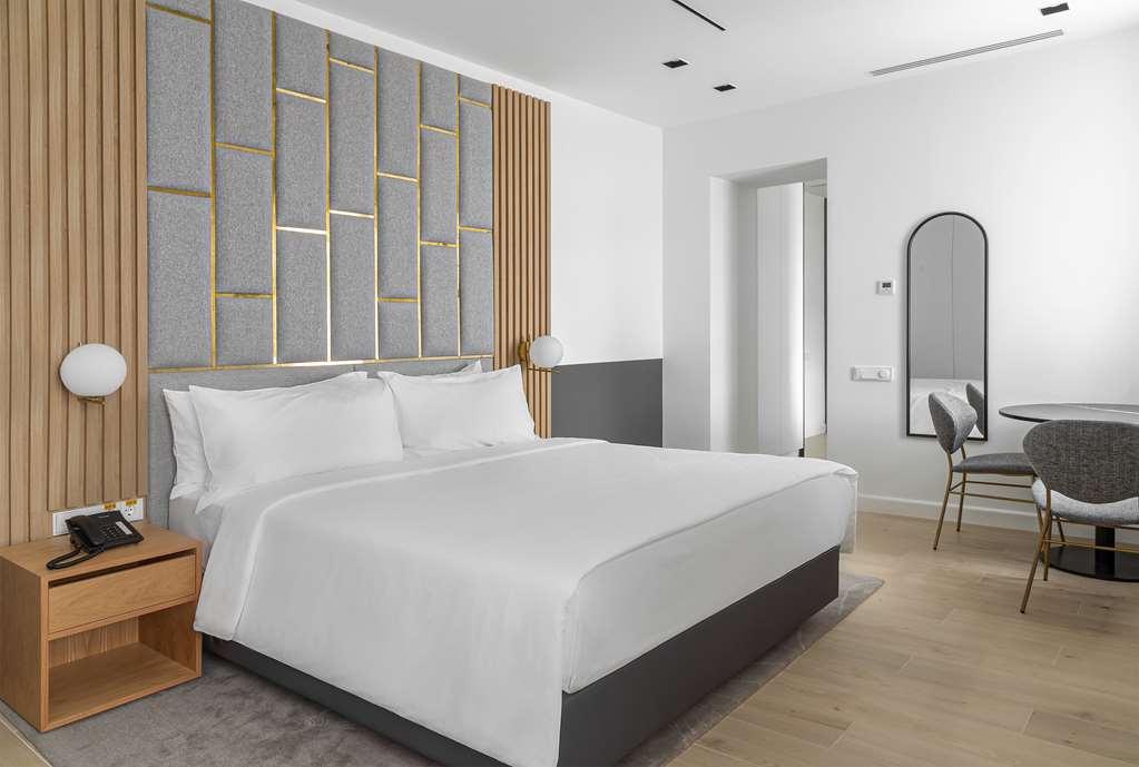 The Basilian Minsk, Curio Collection By Hilton Hotel Bilik gambar